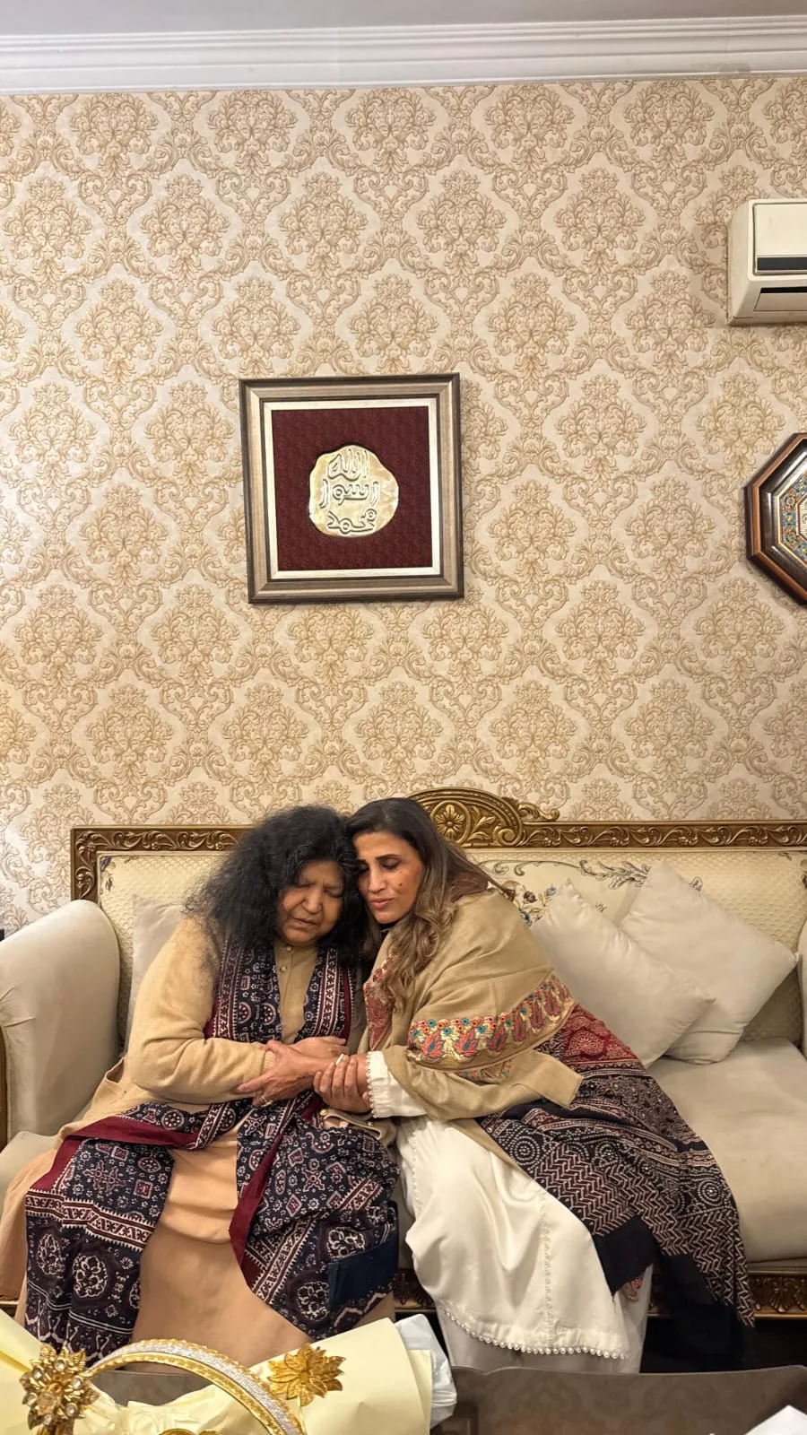 Abida Parveen with Humaira Channa