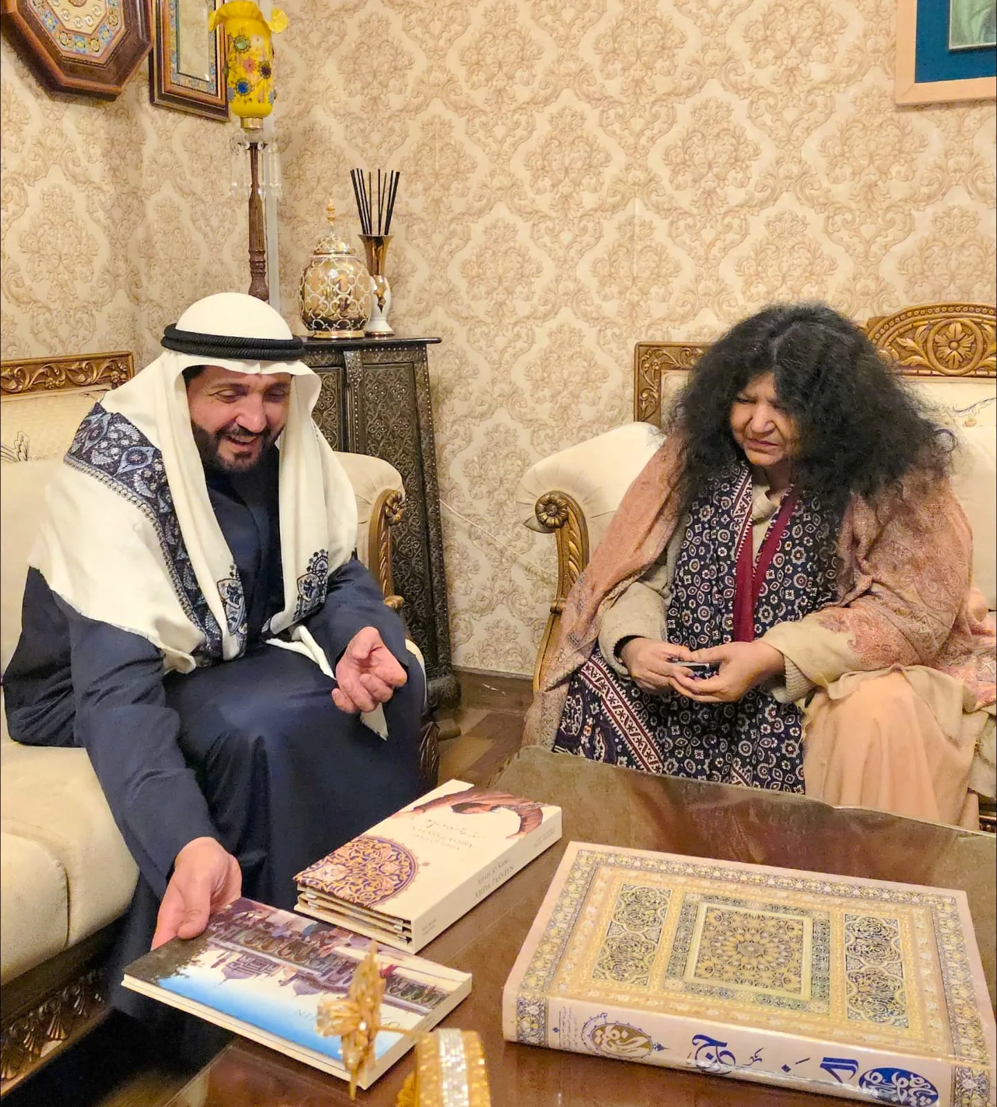 Abida Parveen gifting her published works to Sheikh Suhail Al Zarooni