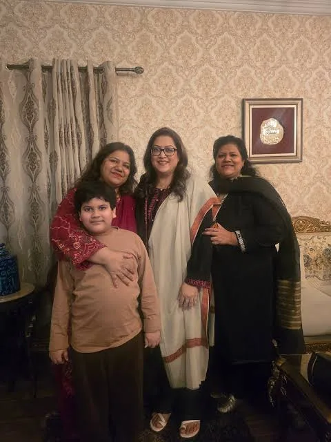 Abida Parveen with family at home